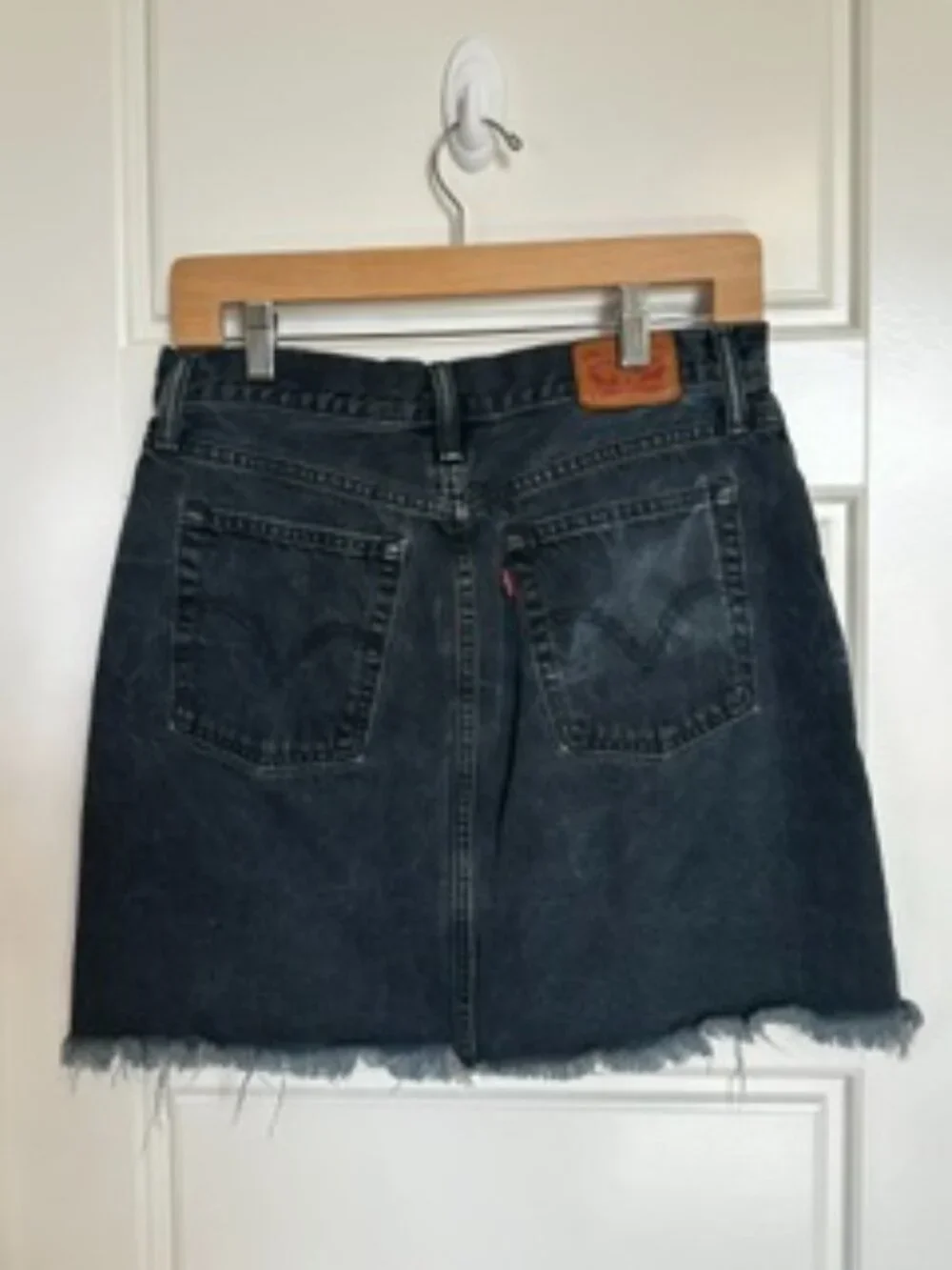Levis levi distressed
